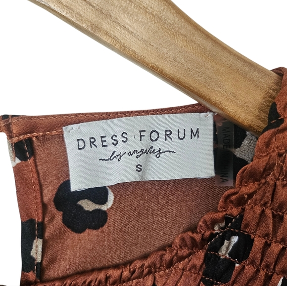 Dress Forum Cheetah Print Babydoll Smocked Top, Contemporary Animal Print Size S - Picture 3 of 9